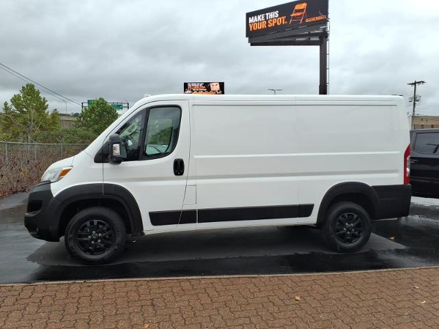 2023 RAM ProMaster 2500 photo 2 of 20