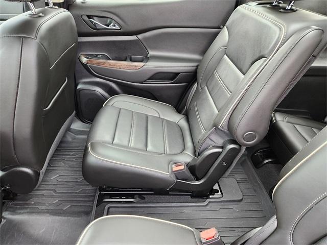 2023 GMC Acadia Vehicle Photo in AURORA, CO 80012-4011