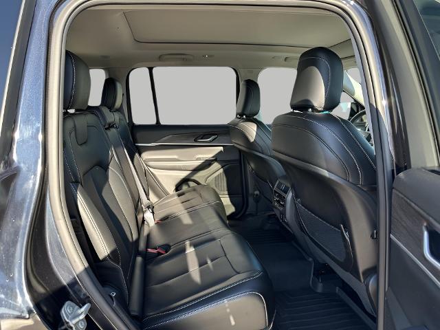 2024 Jeep Grand Cherokee Vehicle Photo in MANITOWOC, WI 54220-5838