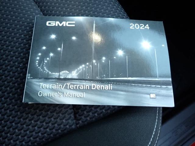 2024 GMC Terrain Vehicle Photo in ZELIENOPLE, PA 16063-2910