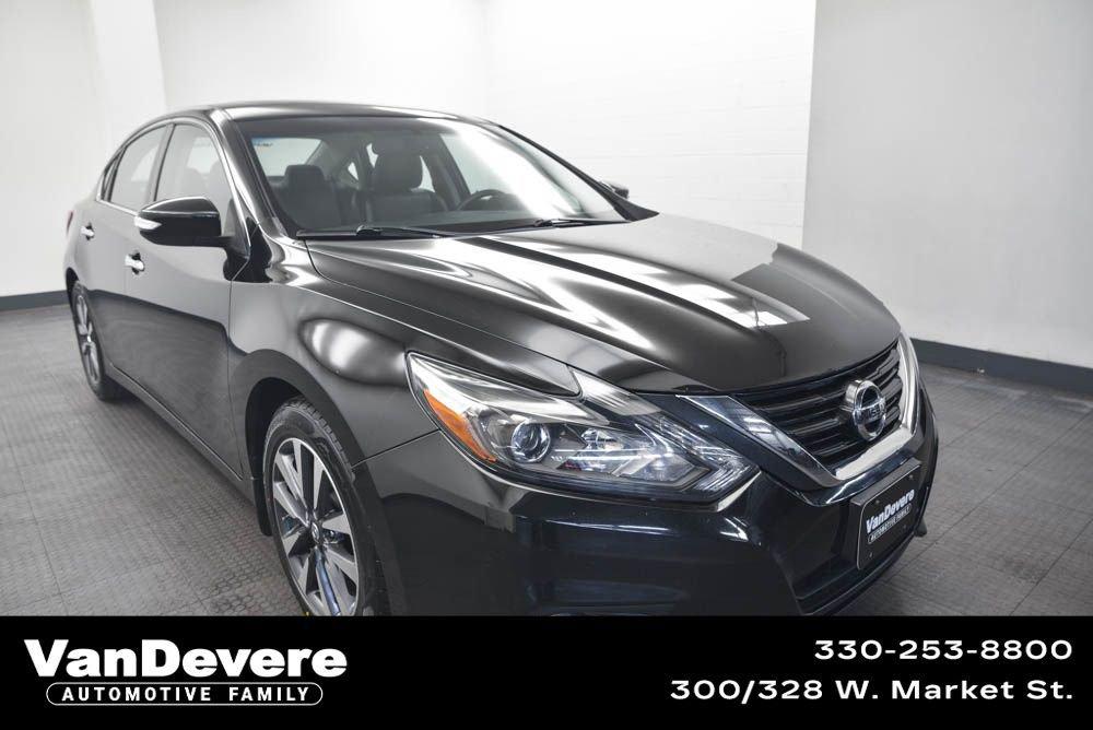 2017 Nissan Altima Vehicle Photo in AKRON, OH 44303-2185