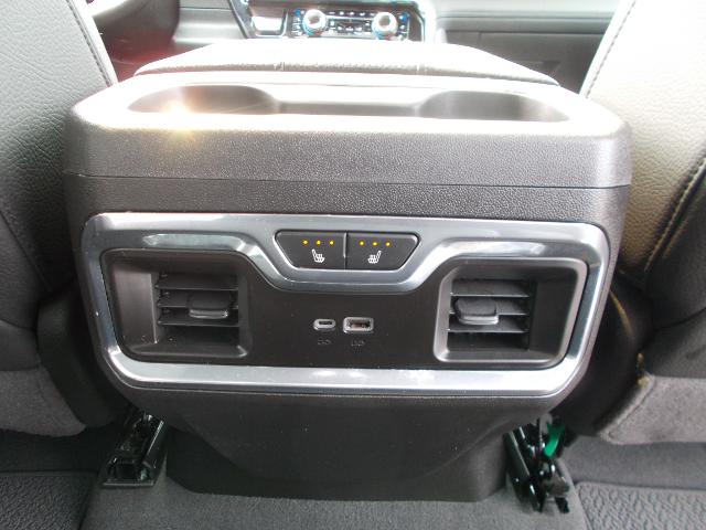 2024 GMC Sierra 1500 Vehicle Photo in LOWELL, MA 01852-4336