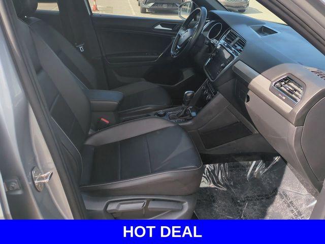 2021 Volkswagen Tiguan Vehicle Photo in Merrillville, IN 46410