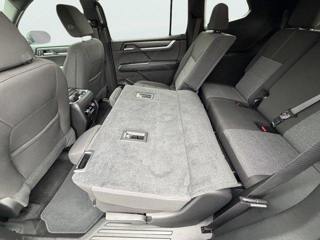 2025 GMC Acadia Vehicle Photo in LEOMINSTER, MA 01453-2952