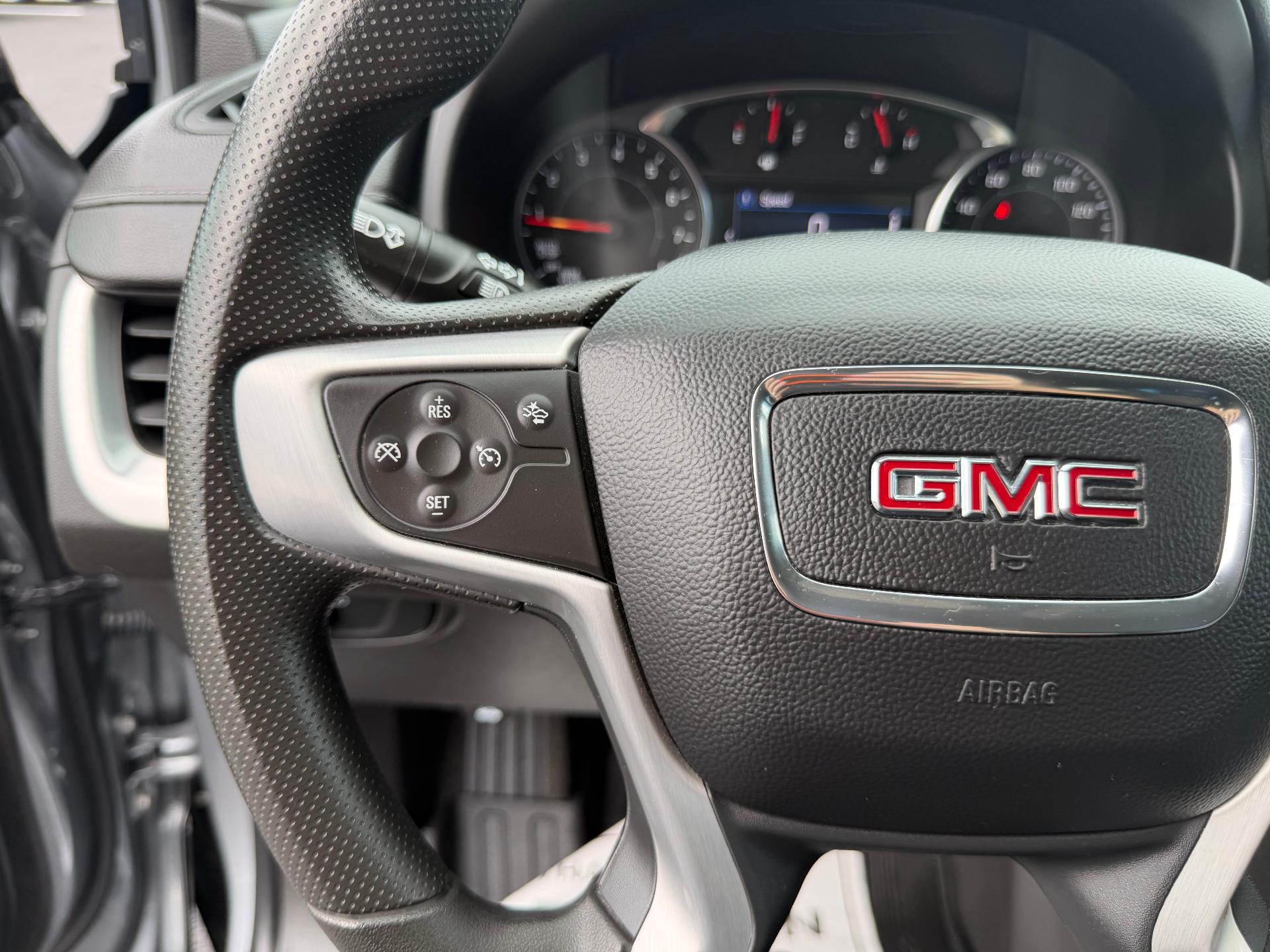 2024 GMC Terrain photo 23 of 36