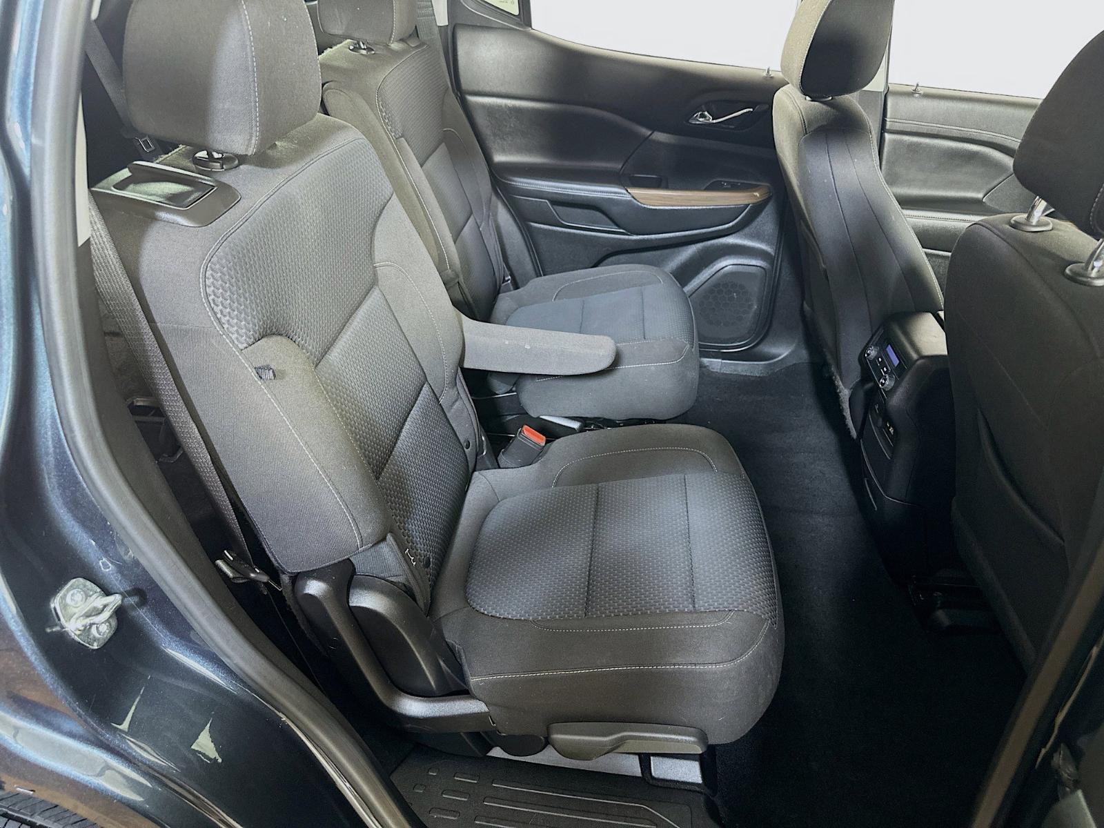 2020 GMC Acadia Vehicle Photo in Langhorne, PA 19047