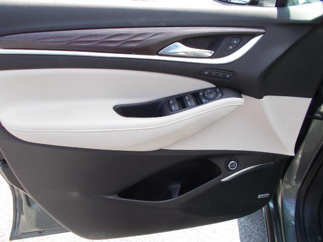 2022 Buick Enclave Vehicle Photo in LOWELL, MA 01852-4336