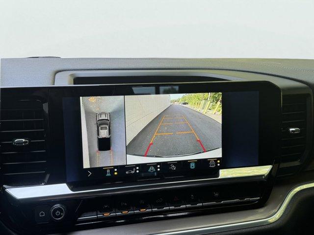 2022 Chevrolet Silverado 1500 Vehicle Photo in LEOMINSTER, MA 01453-2952