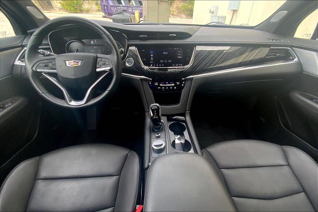 2025 Cadillac XT6 Vehicle Photo in KANSAS CITY, MO 64114-4545