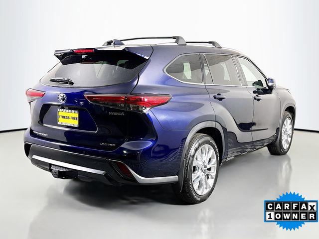 2023 Toyota Highlander Vehicle Photo in Puyallup, WA 98371