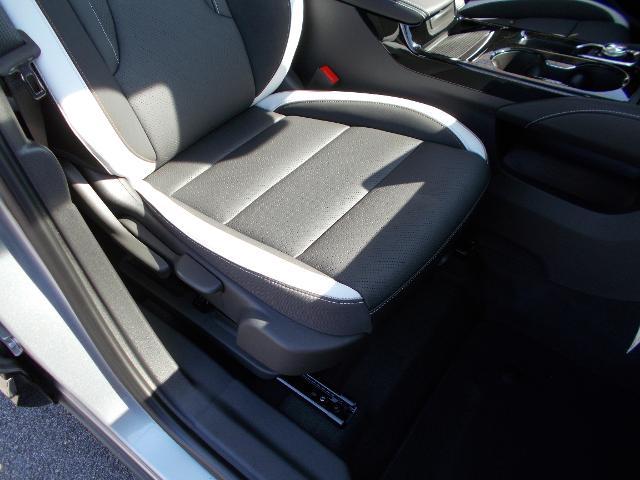 2025 Buick Envision Vehicle Photo in LOWELL, MA 01852-4336