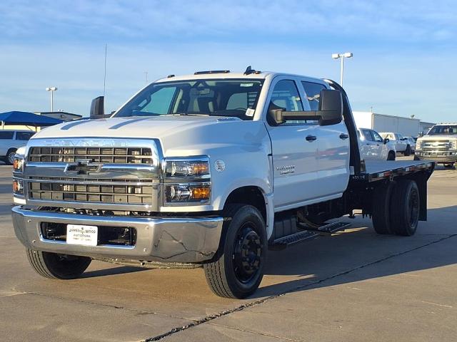 2024 Chevrolet Silverado Chassis Cab Vehicle Photo in Denton, TX 76205