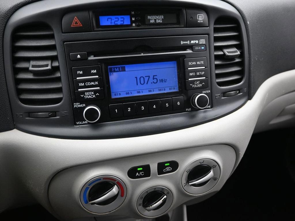 2010 Hyundai ACCENT Vehicle Photo in Marion, IA 52302