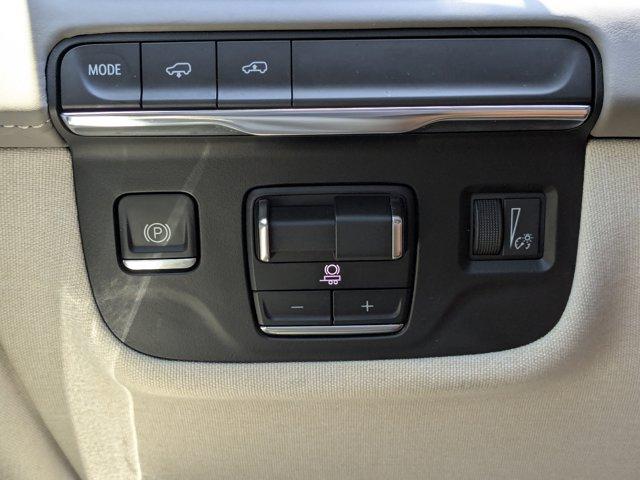 2022 Cadillac Escalade Vehicle Photo in BRUNSWICK, GA 31525-1881