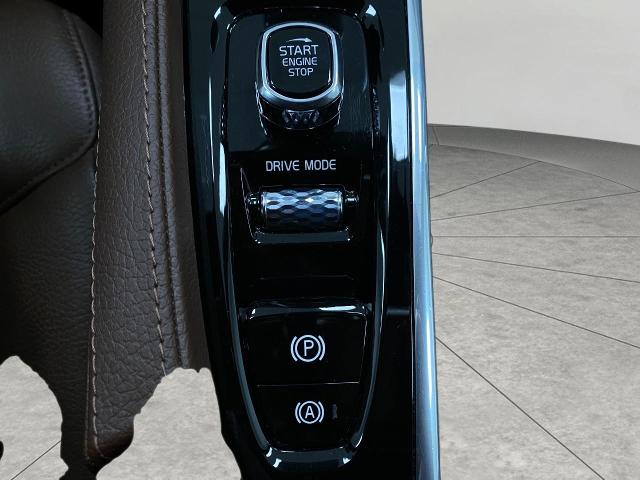 2021 Volvo XC90 Vehicle Photo in Appleton, WI 54913