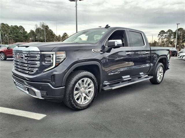 2025 GMC Sierra 1500 Vehicle Photo in SANFORD, NC 27332-9629