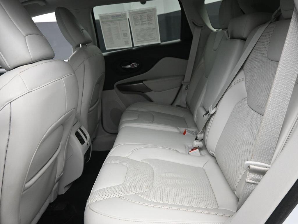 2021 Jeep Cherokee Vehicle Photo in Cedar Rapids, IA 52402