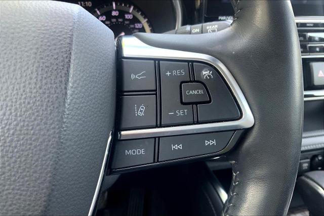 2021 Toyota Highlander Vehicle Photo in KANSAS CITY, MO 64114-4545