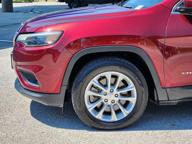 2019 Jeep Cherokee Vehicle Photo in DENTON, TX 76210-9321