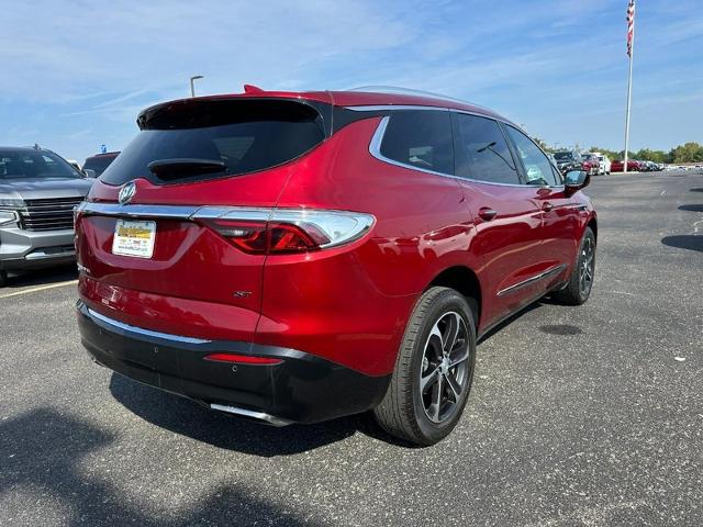 2022 Buick Enclave Vehicle Photo in COLUMBIA, MO 65203-3903