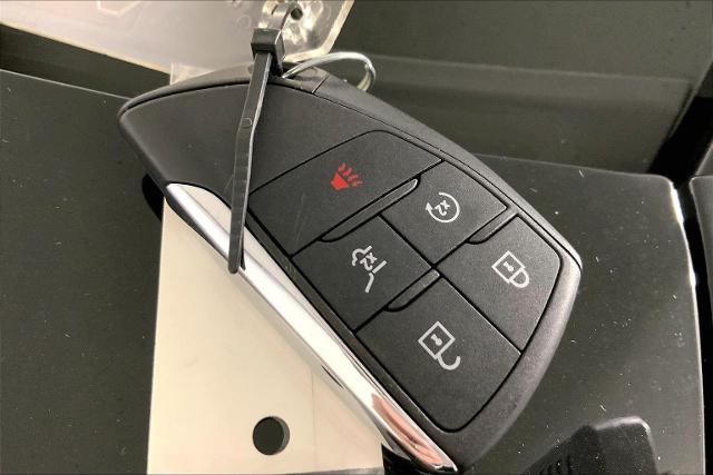 2025 Chevrolet Equinox EV Vehicle Photo in KANSAS CITY, MO 64114-4502