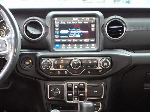 2023 Jeep Wrangler 4-Door Sahara 4x4 - 11