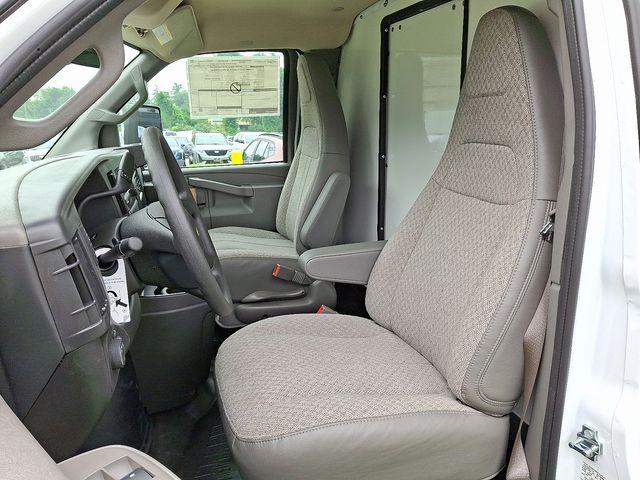 2025 Chevrolet Express Cutaway 4500 Vehicle Photo in PAWLING, NY 12564-3219