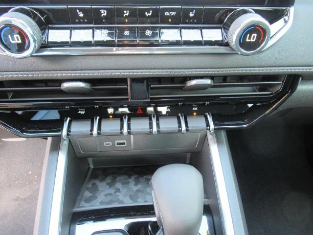 2025 Chevrolet Colorado Vehicle Photo in LEESBURG, FL 34788-4022