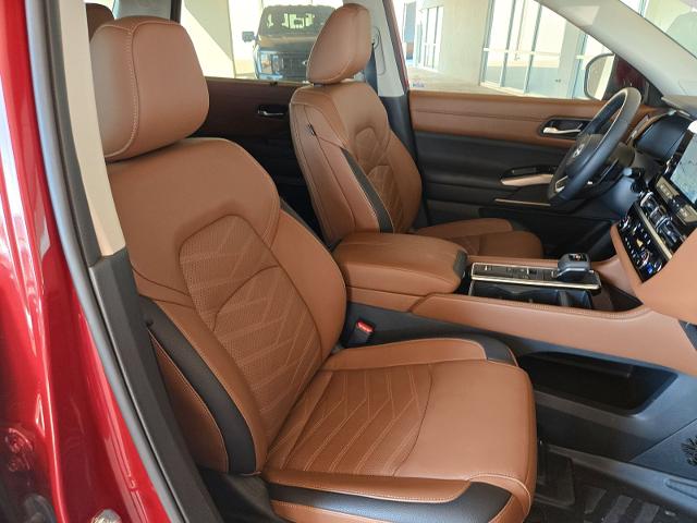 2024 Nissan Pathfinder Vehicle Photo in Weatherford, TX 76087