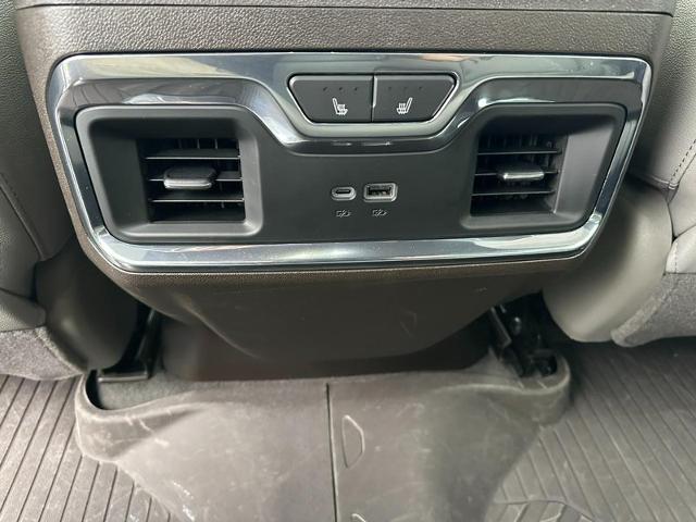 2024 Chevrolet Silverado 1500 Vehicle Photo in COLUMBIA, MO 65203-3903