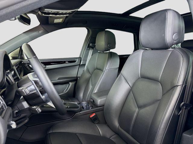 2021 Porsche Macan Vehicle Photo in Puyallup, WA 98371
