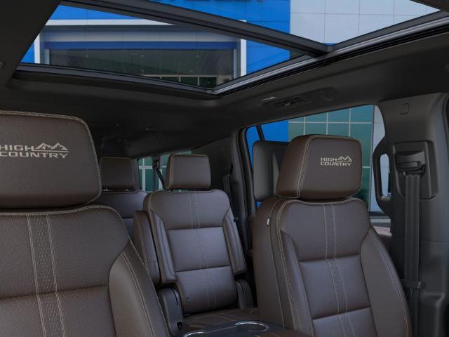 2025 Chevrolet Suburban Vehicle Photo in SELMA, TX 78154-1460