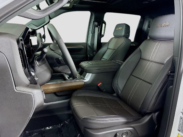 2025 Chevrolet Silverado 2500 HD Vehicle Photo in PUYALLUP, WA 98371-4149