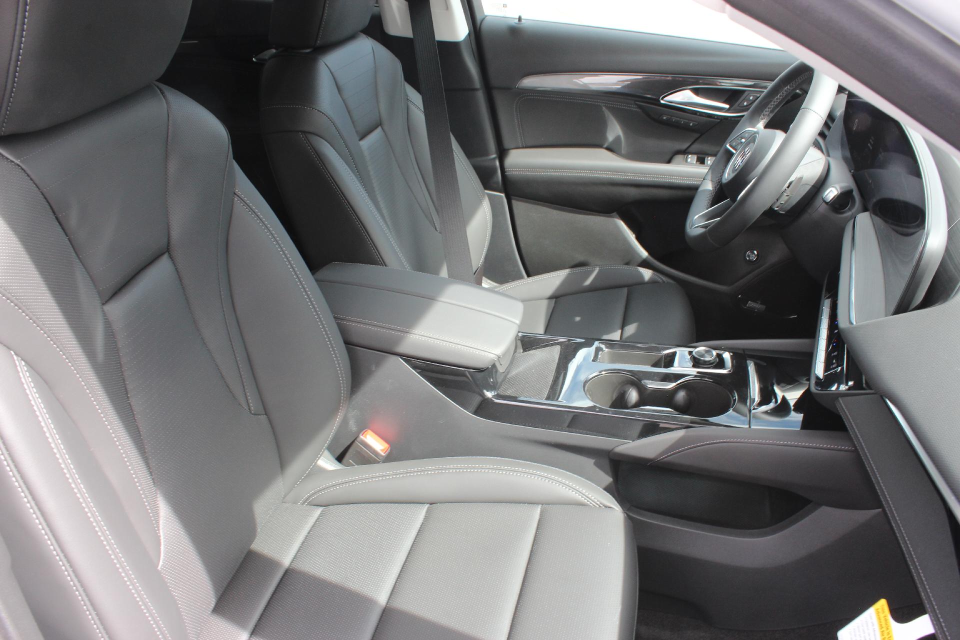 2025 Buick Envision Vehicle Photo in AURORA, CO 80012-4011