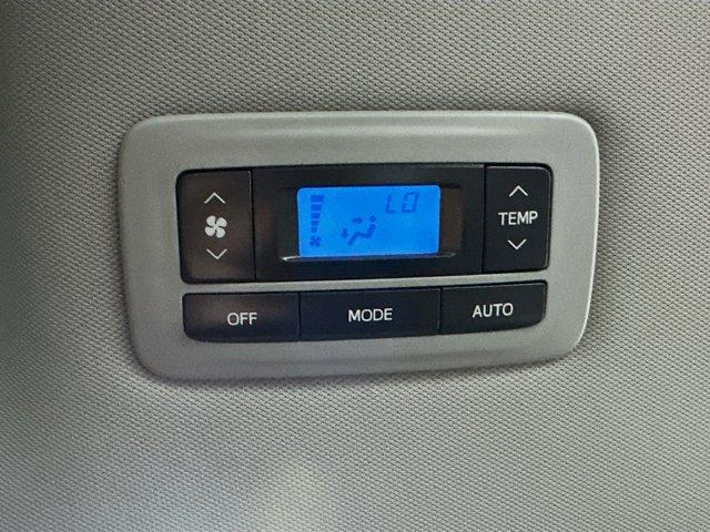 2019 Toyota Sienna Vehicle Photo in Flemington, NJ 08822