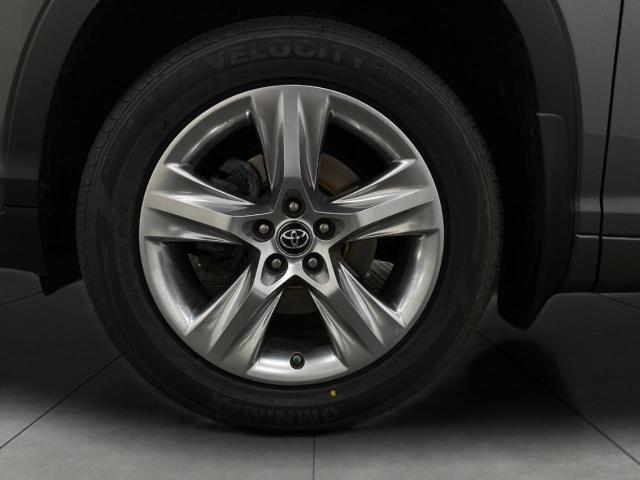 2017 Toyota Highlander Vehicle Photo in Appleton, WI 54913