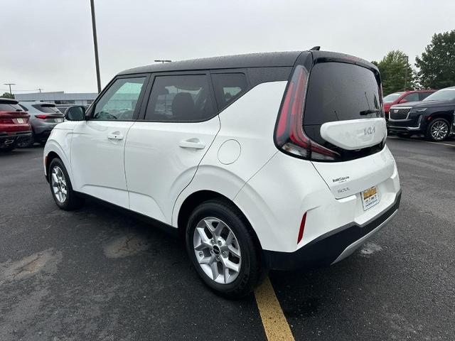 2025 Kia Soul Vehicle Photo in COLUMBIA, MO 65203-3903