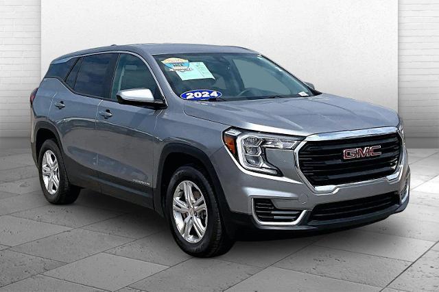 2024 GMC Terrain Vehicle Photo in TOPEKA, KS 66609-0000