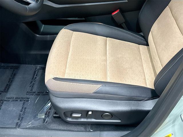 2026 Chevrolet Equinox Vehicle Photo in EVERETT, WA 98203-5662