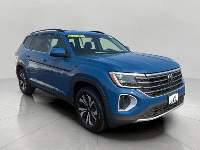 2025 Volkswagen Atlas Vehicle Photo in Neenah, WI 54956