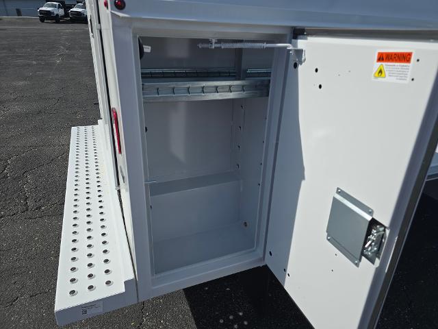 2025 Chevrolet Express Commercial Cutaway Vehicle Photo in INDEPENDENCE, MO 64055-1314