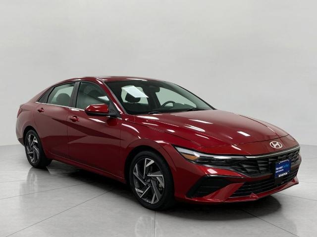 2025 Hyundai ELANTRA Vehicle Photo in Neenah, WI 54956