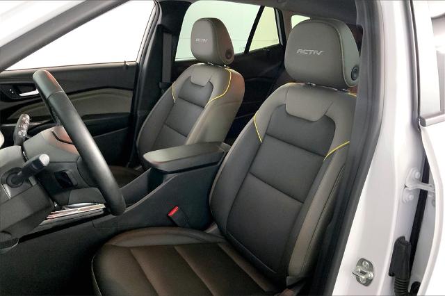 2025 Chevrolet Trax Vehicle Photo in Lees Summit, MO 64086