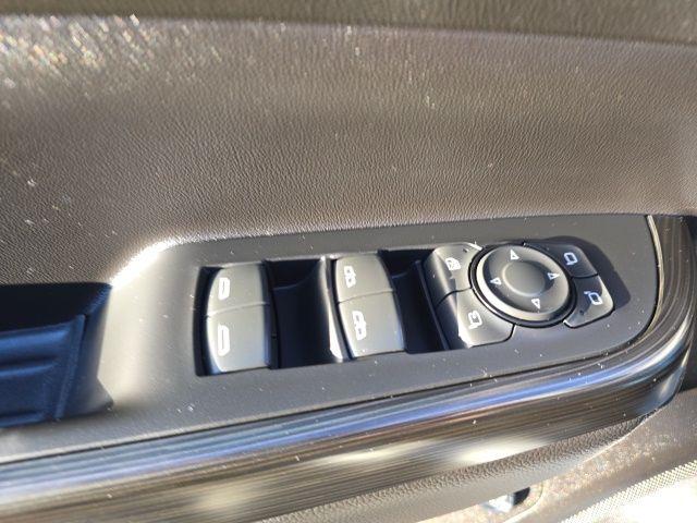 2023 GMC Acadia Vehicle Photo in Pleasant Hills, PA 15236