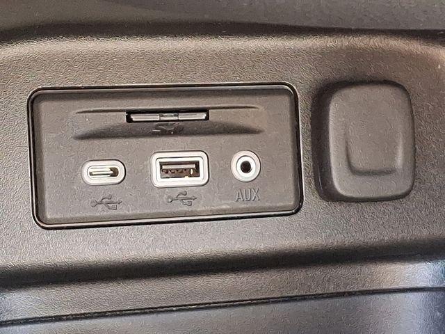 2022 Chevrolet Equinox Vehicle Photo in DANBURY, CT 06810-5034