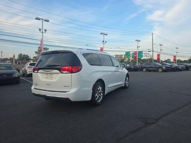 2017 Chrysler Pacifica Vehicle Photo in Harrisburg, PA 17111-1033