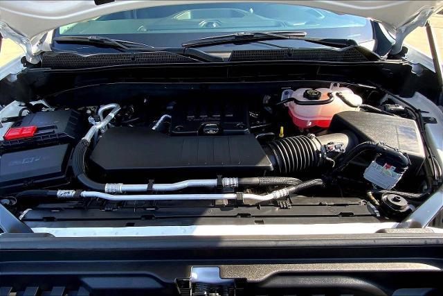 2025 GMC Sierra 1500 Vehicle Photo in TOPEKA, KS 66609-0000