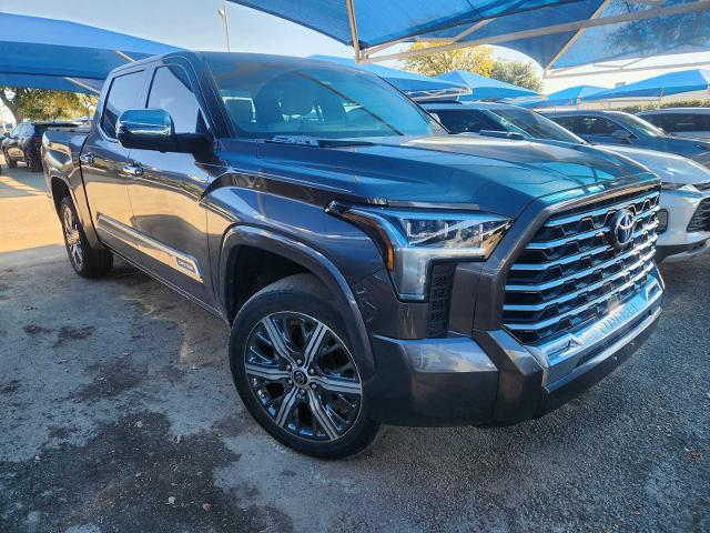 2022 Toyota Tundra 4WD Vehicle Photo in DENTON, TX 76210-9321