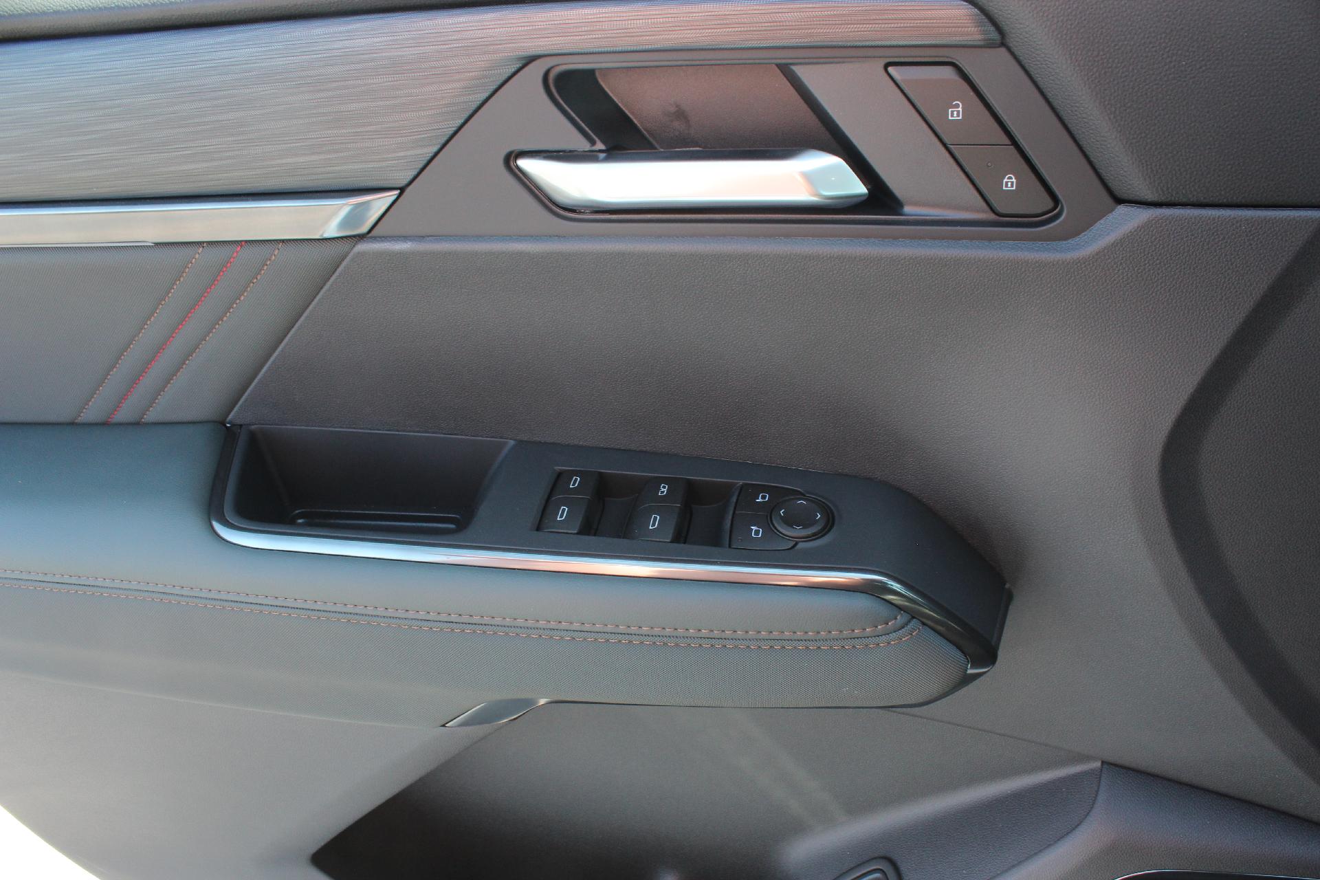 2025 GMC Acadia Vehicle Photo in AURORA, CO 80012-4011
