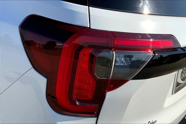 2023 GMC Acadia Vehicle Photo in TOPEKA, KS 66609-0000